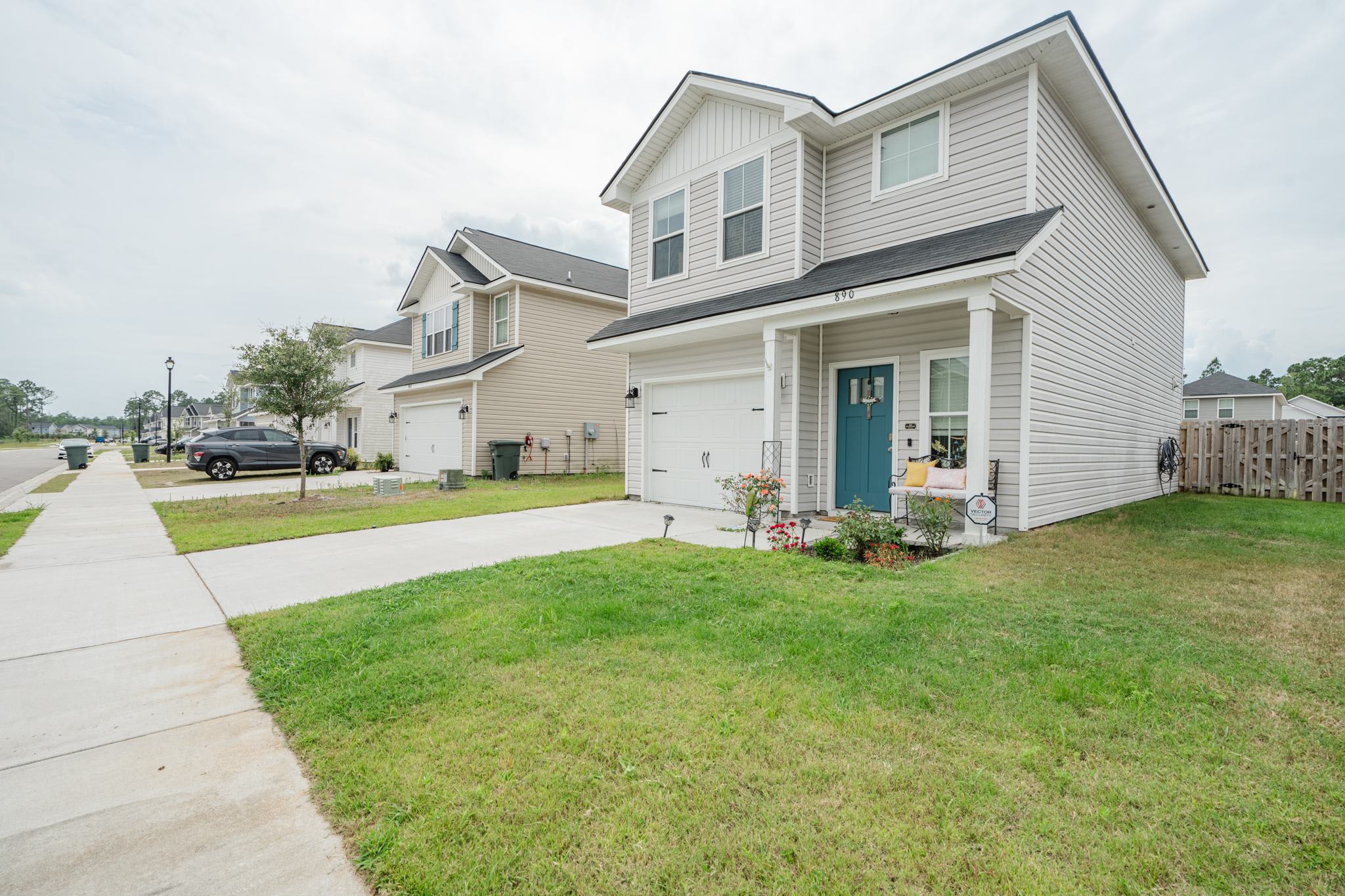 890 Grayson Ave – photo 3