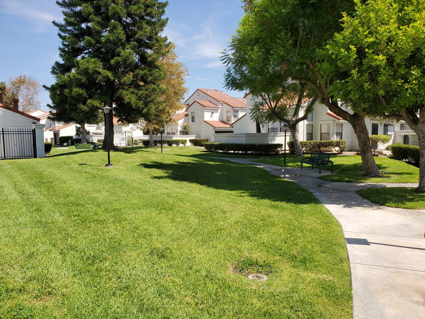 Beautiful Santa Fe Springs Condo – photo 4