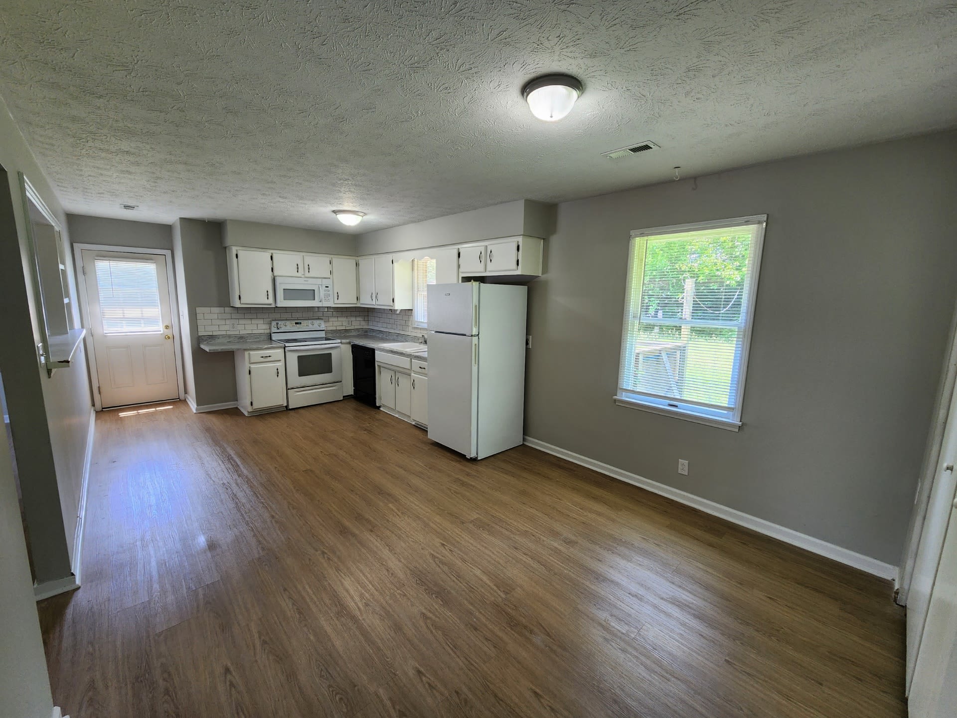 109 Eagle Drive – photo 3