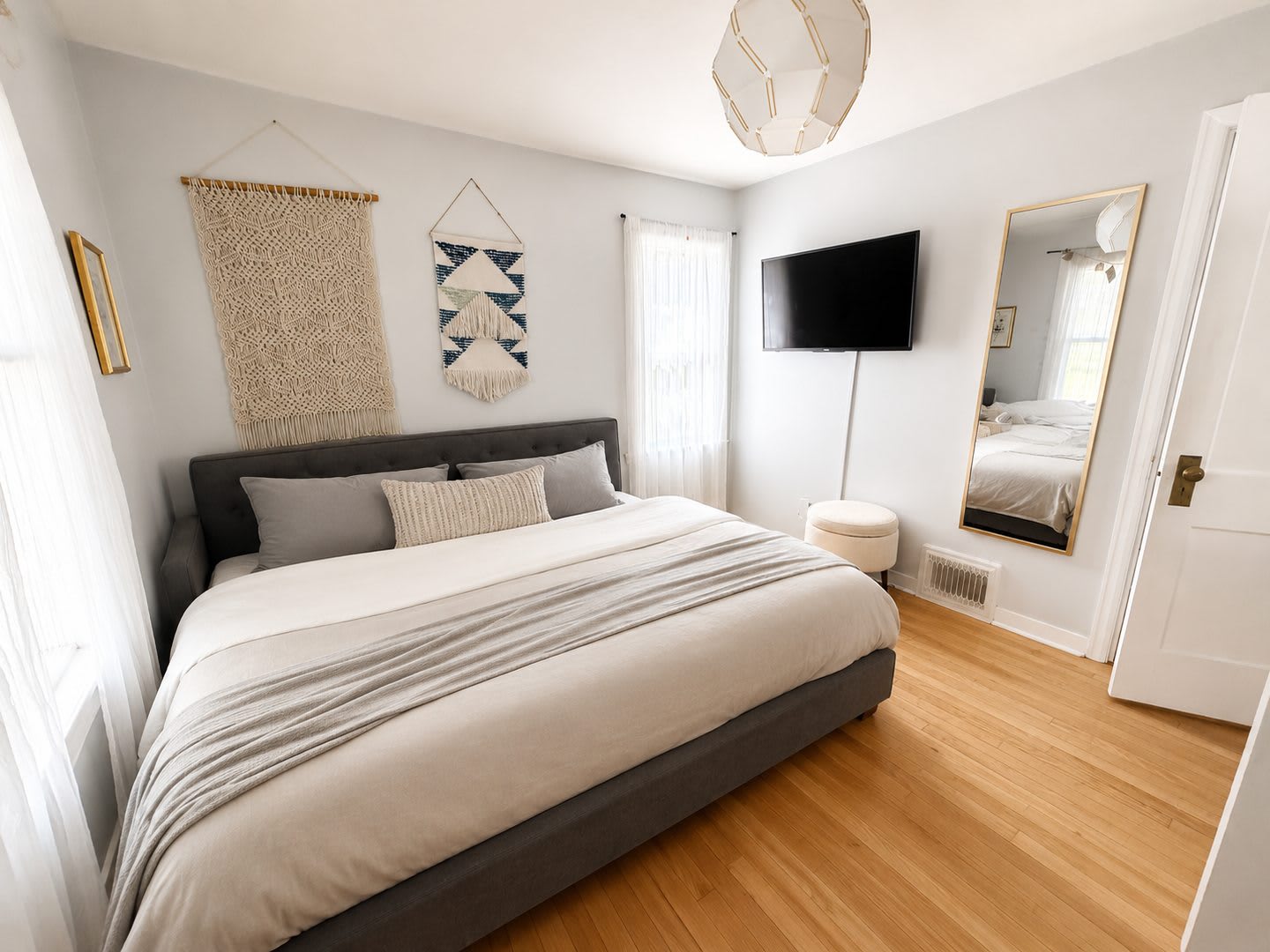2112 Clark St. – photo 3
