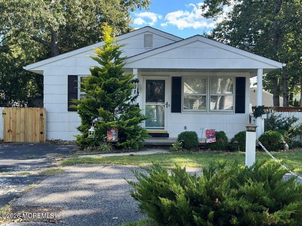 931 Cypress Avenue – photo 1