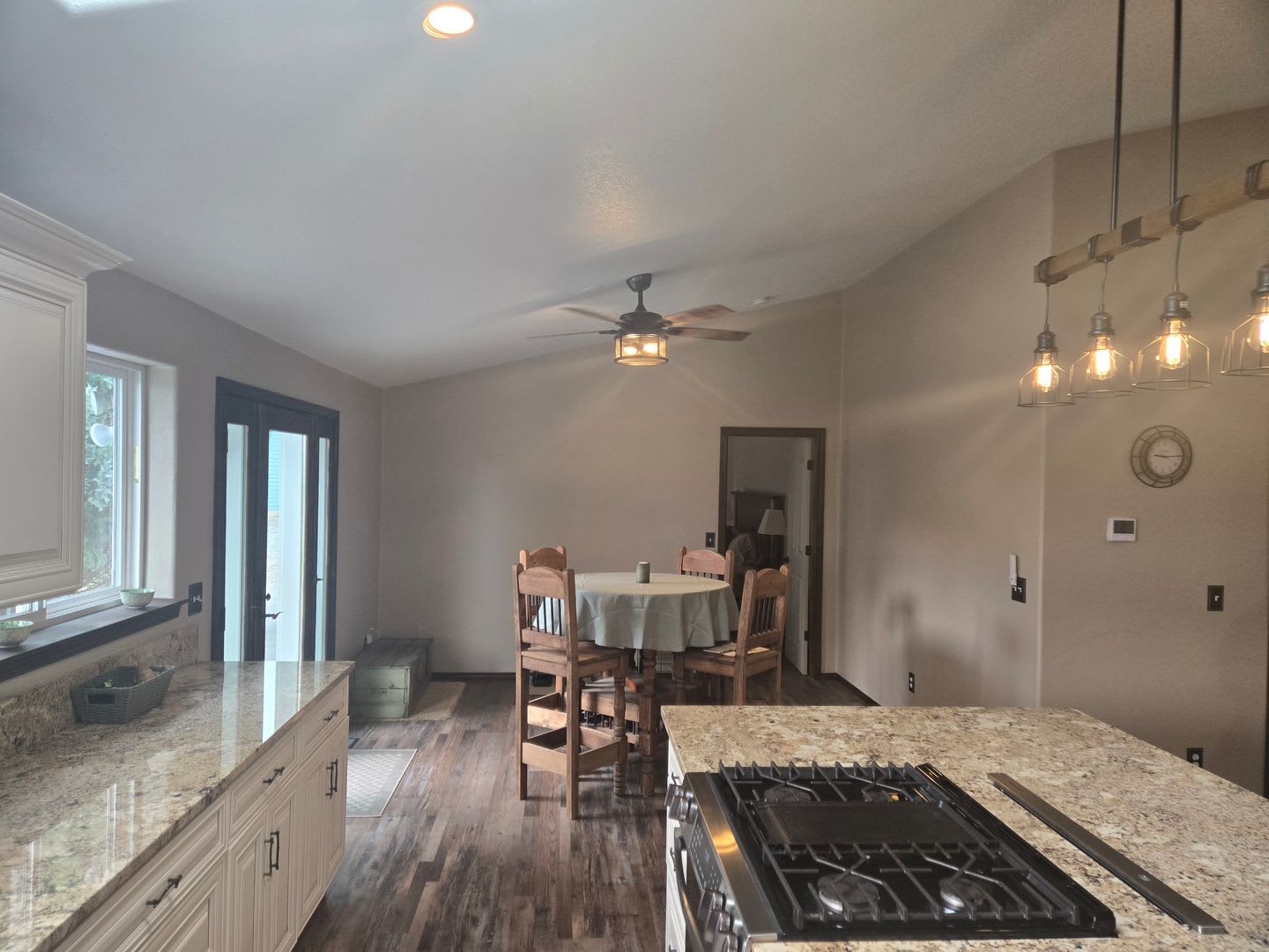 Crestridge Estates. Private. Fully furnished. Availible now through May 31, 2027 – photo 5