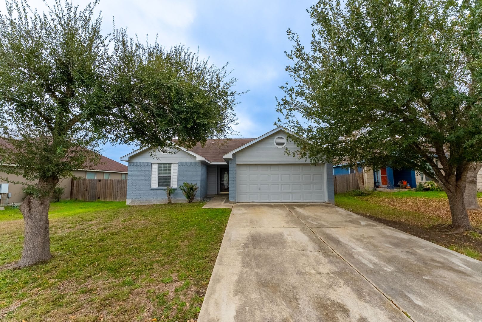 Modern Elegance Beckons: Unveil Your Dream Home in Kyle, TX! – photo 4