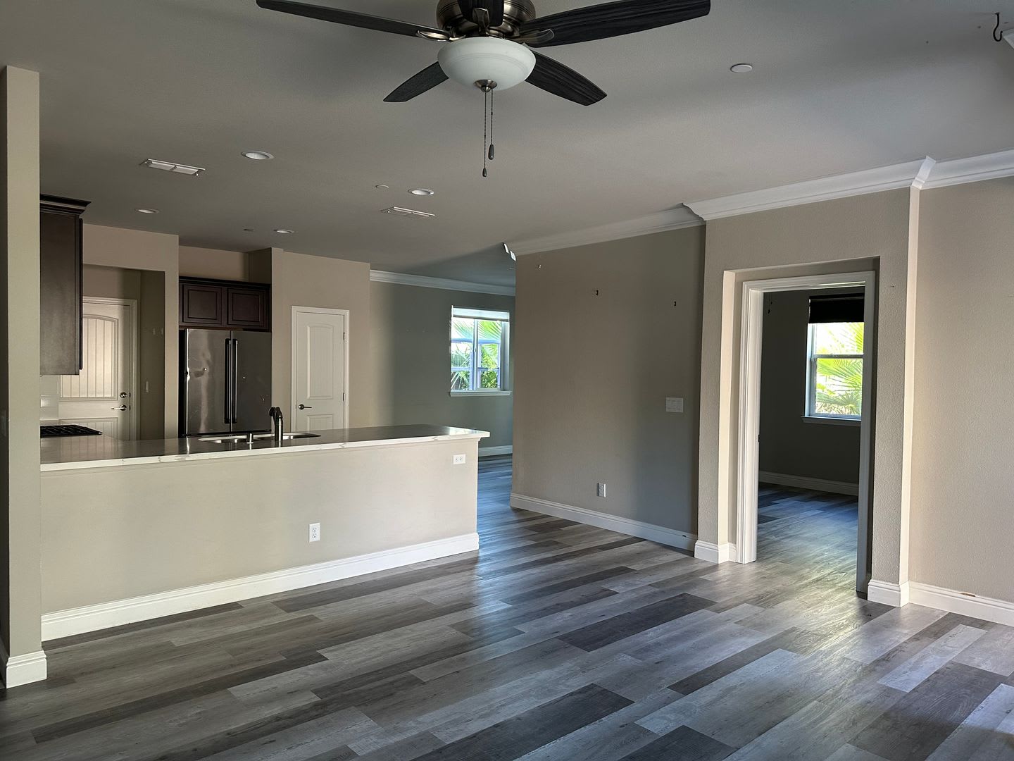 LARGE FOUR BEDROOM HOME IN SALT CREEK – photo 2