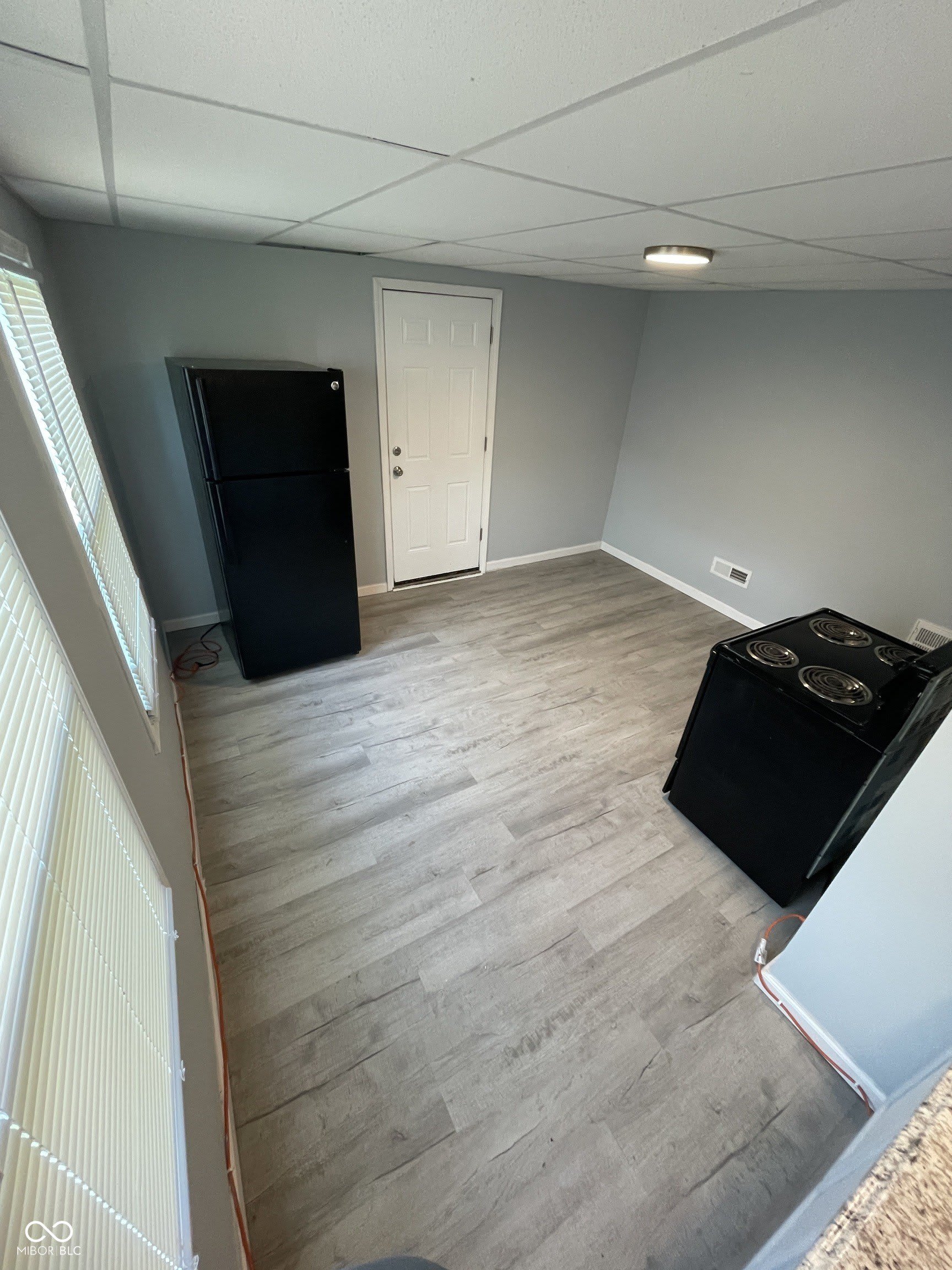 15 N Riley Avenue – photo 4