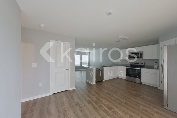 528 Northeast 16th Terrace – photo 4