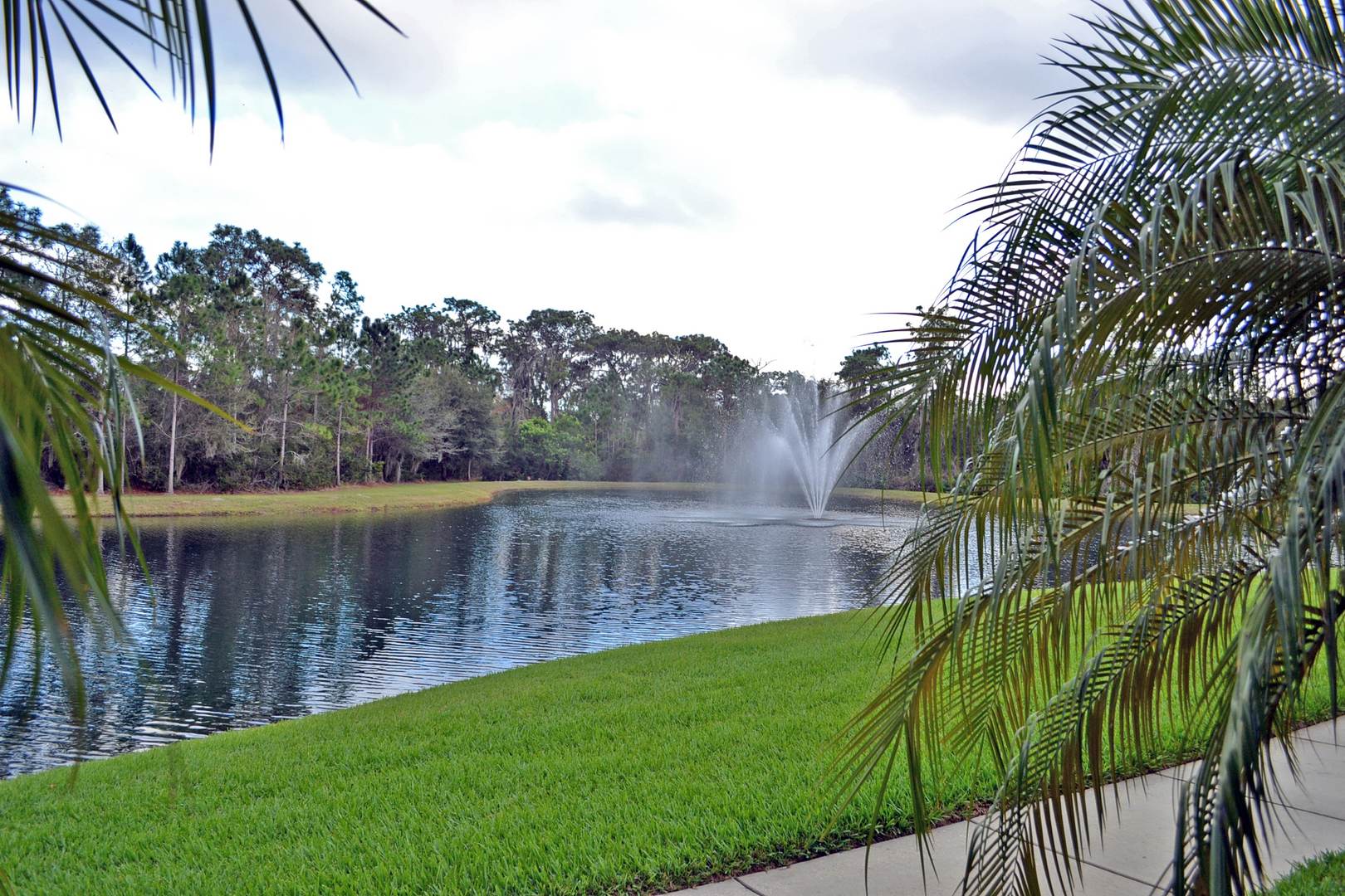 Luxury 2 bedroom 2 bathroom condo with lake views in Lakewood Ranch – photo 2