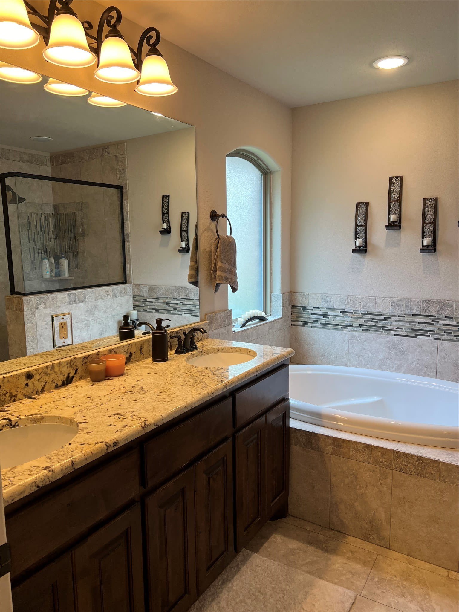 1410 Lauren Lane – photo 5