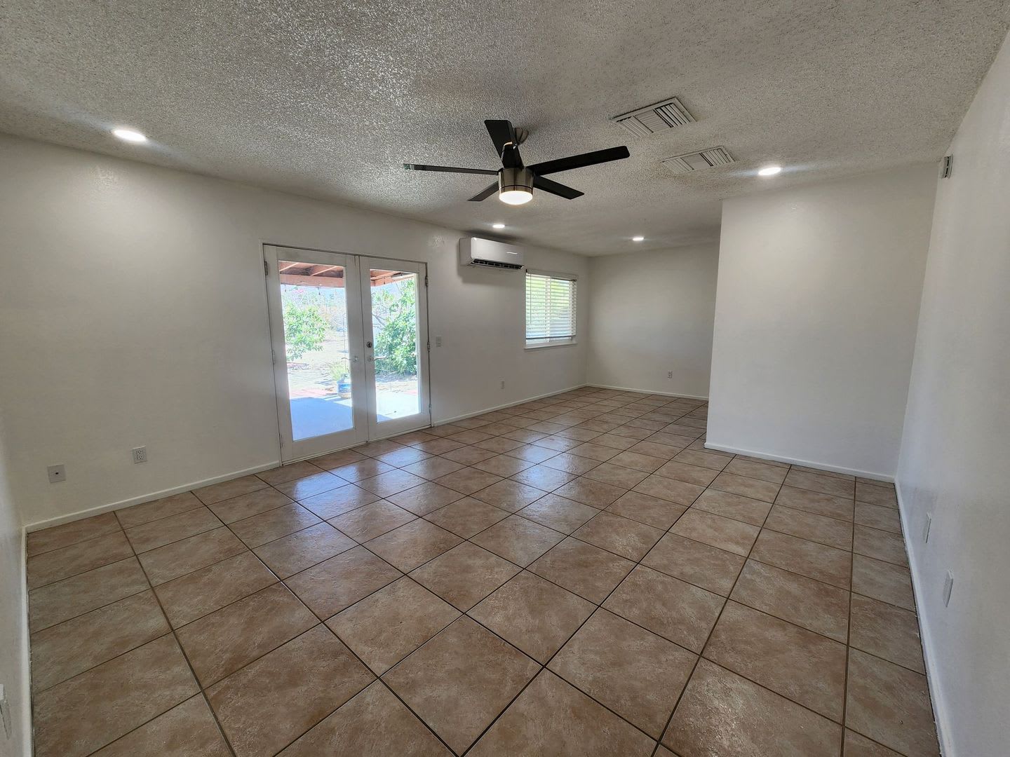 Must See! Spacious 3 Bedroom Home w/ Solar **MOVE IN SPECIAL- $500 OFF FIRST FULL MONTH OF RENT** – photo 3