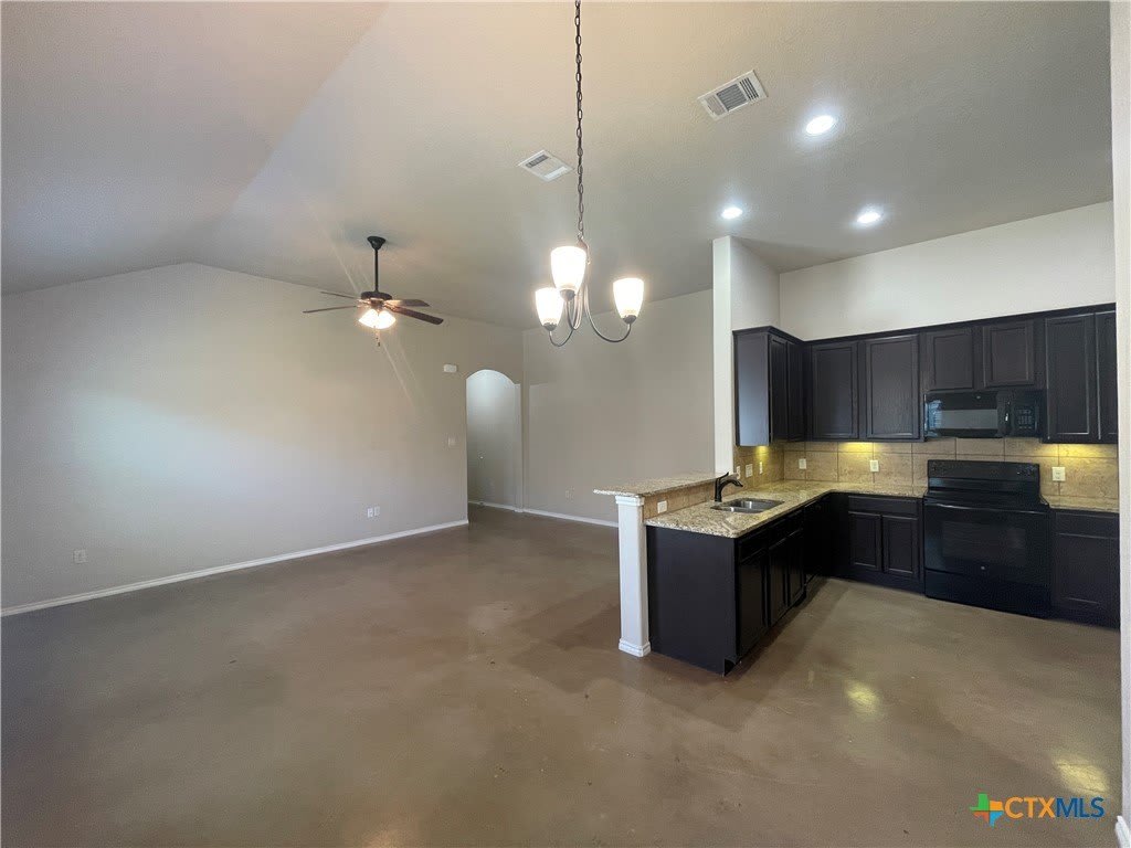 758 Saengerhalle Road – photo 5
