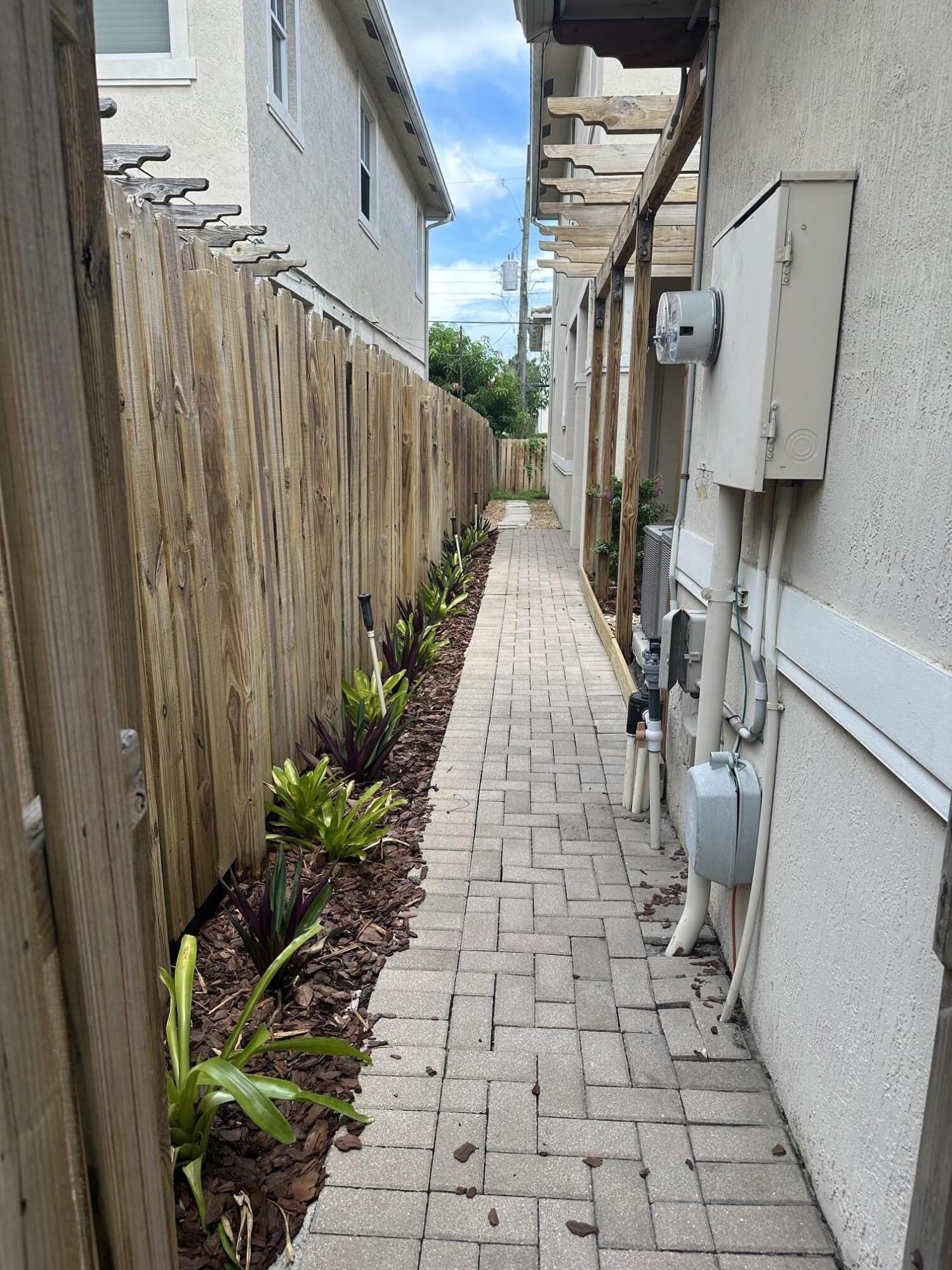 1108 NW 2nd Avenue – photo 3