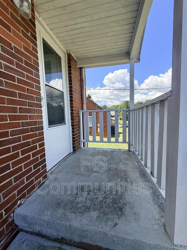 212 Main Ave E – photo 2