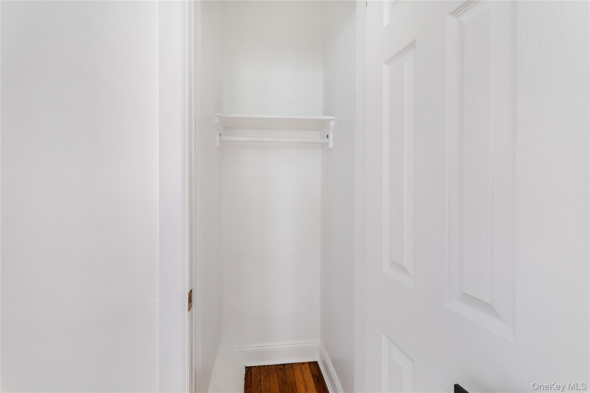 52 Adrian Avenue – photo 3
