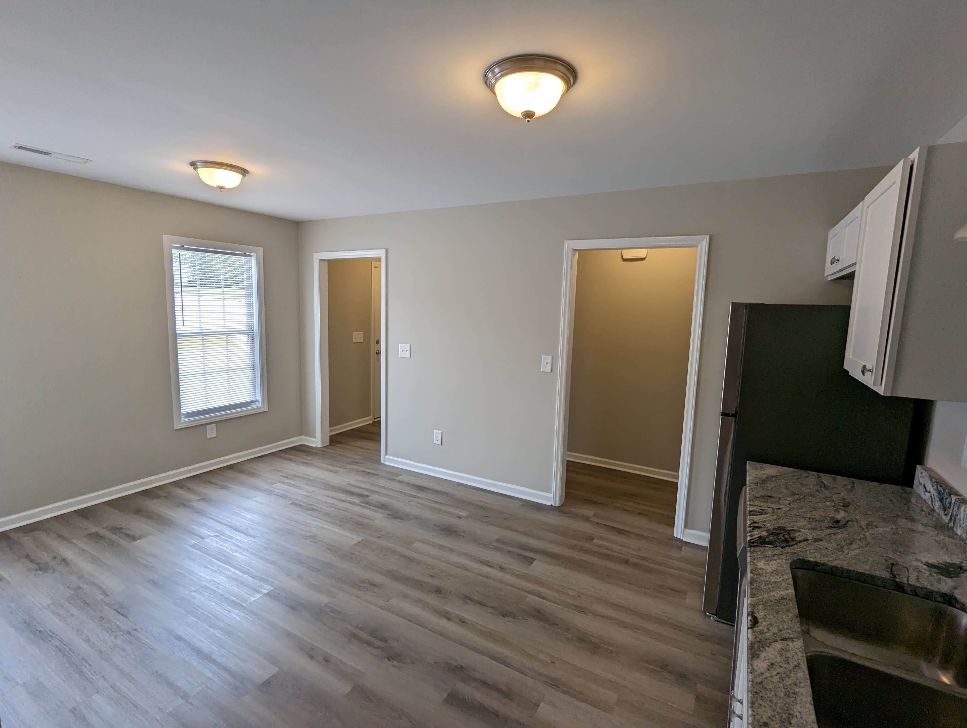 4160 Brook Creek Ln Unit B – photo 3