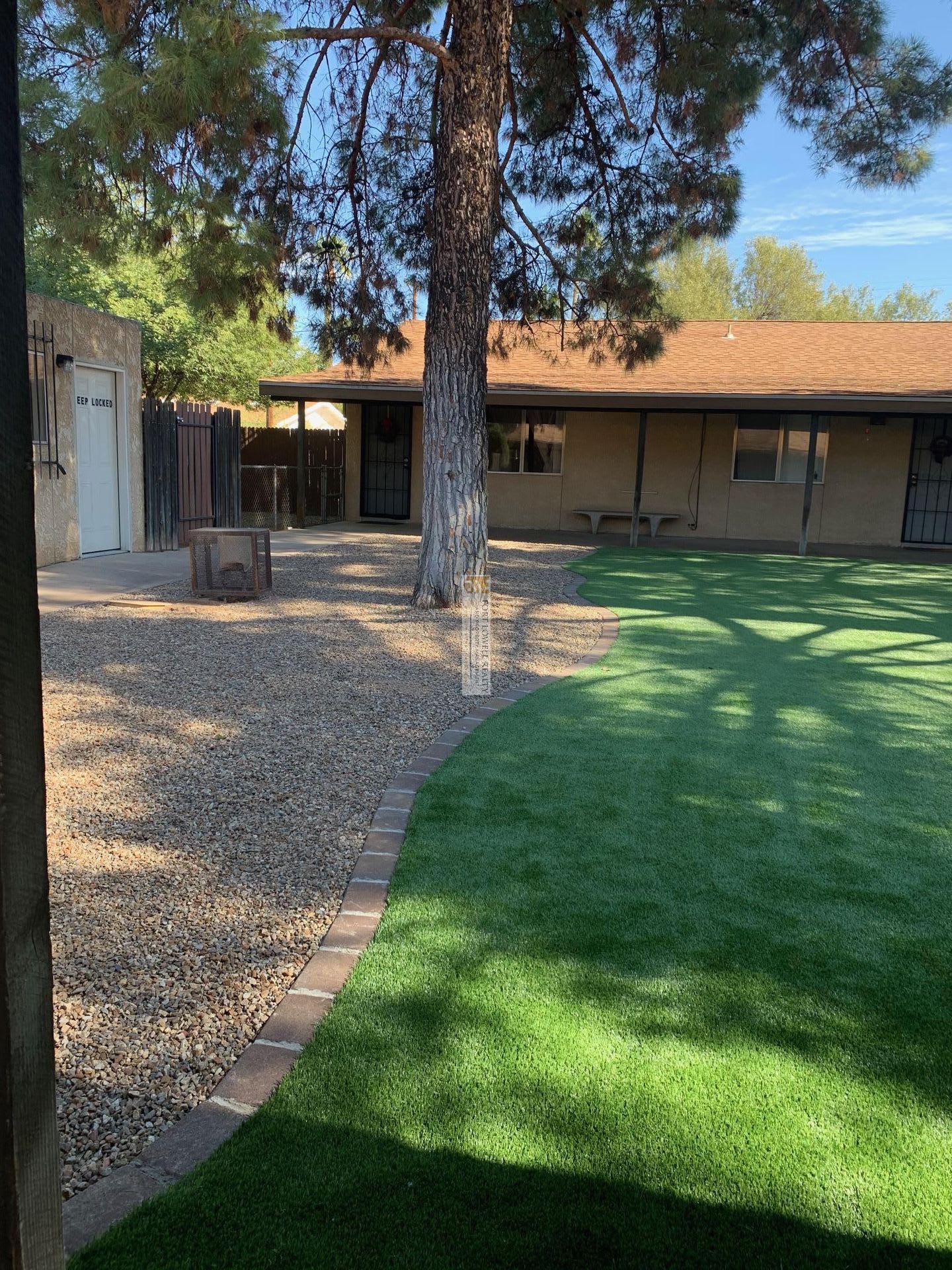 Just Remodeled Beautiful Small Community Has A One Bedroom One Bathroom Available Large Fenced Backyard – photo 1