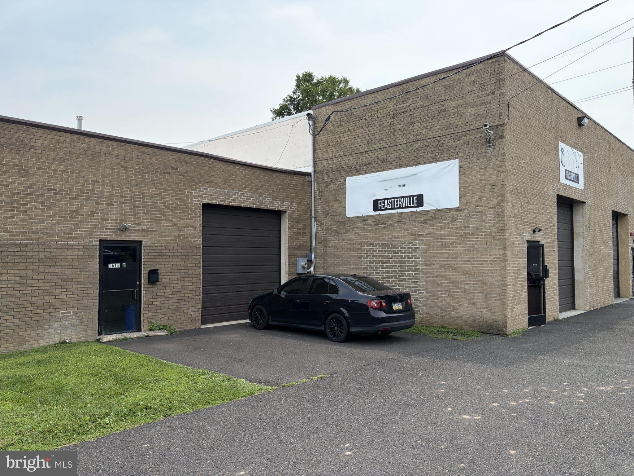 1615 LORETTA Avenue – photo 2