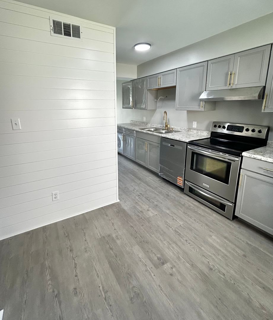 Conveniently Located To Lake Park – photo 2