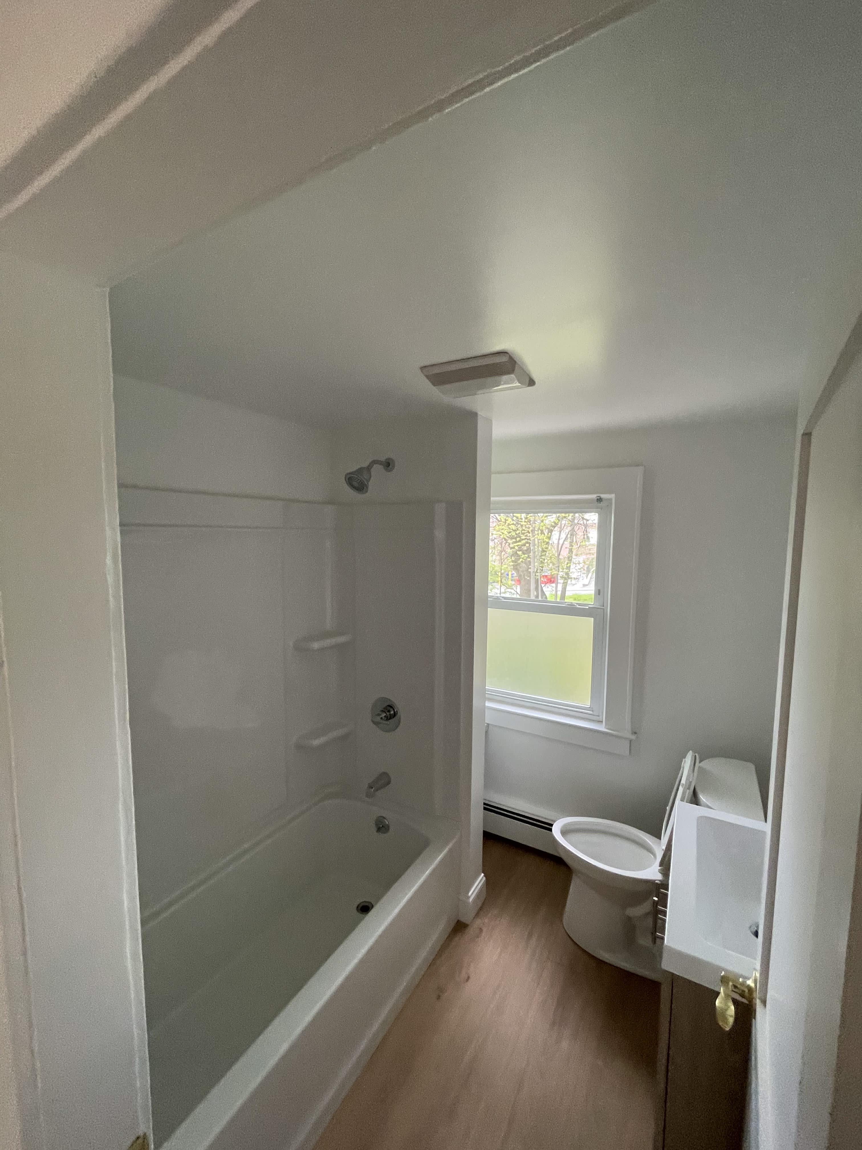 3 Grandview Ave – photo 4