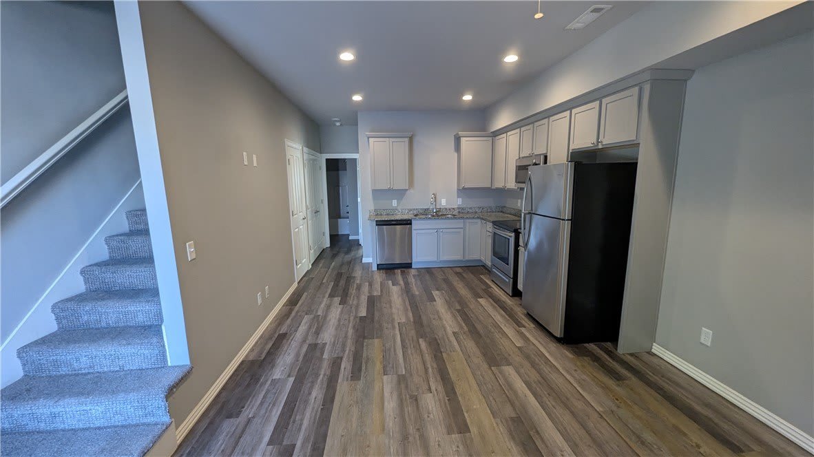 128 S Pleasant Street – photo 4