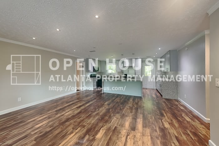 3424 Hogan Drive Northwest – photo 4