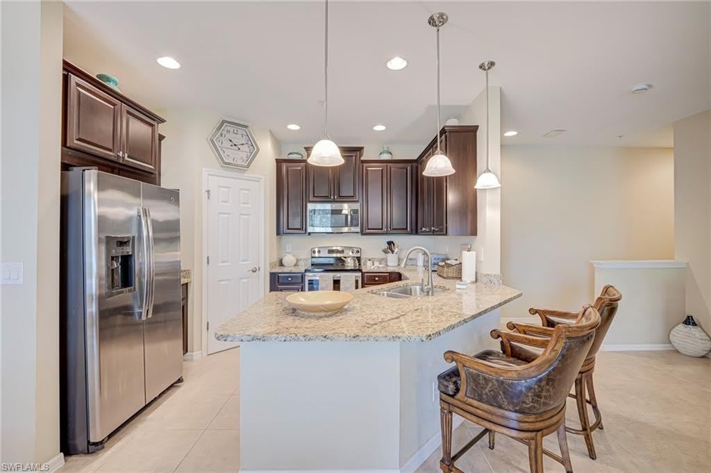 8540 Violeta St – photo 5
