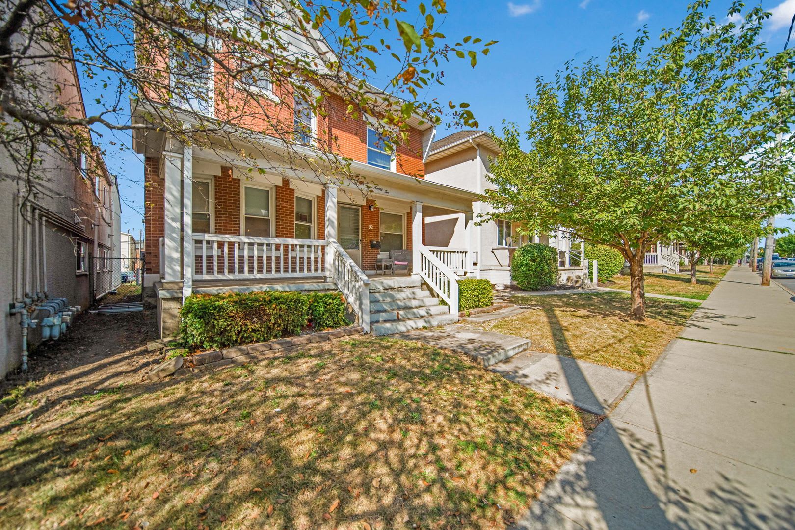 Massive 10 Bedroom Newly Renovated House Perfect for Students, Greek Life, Clubs, and More! – photo 5