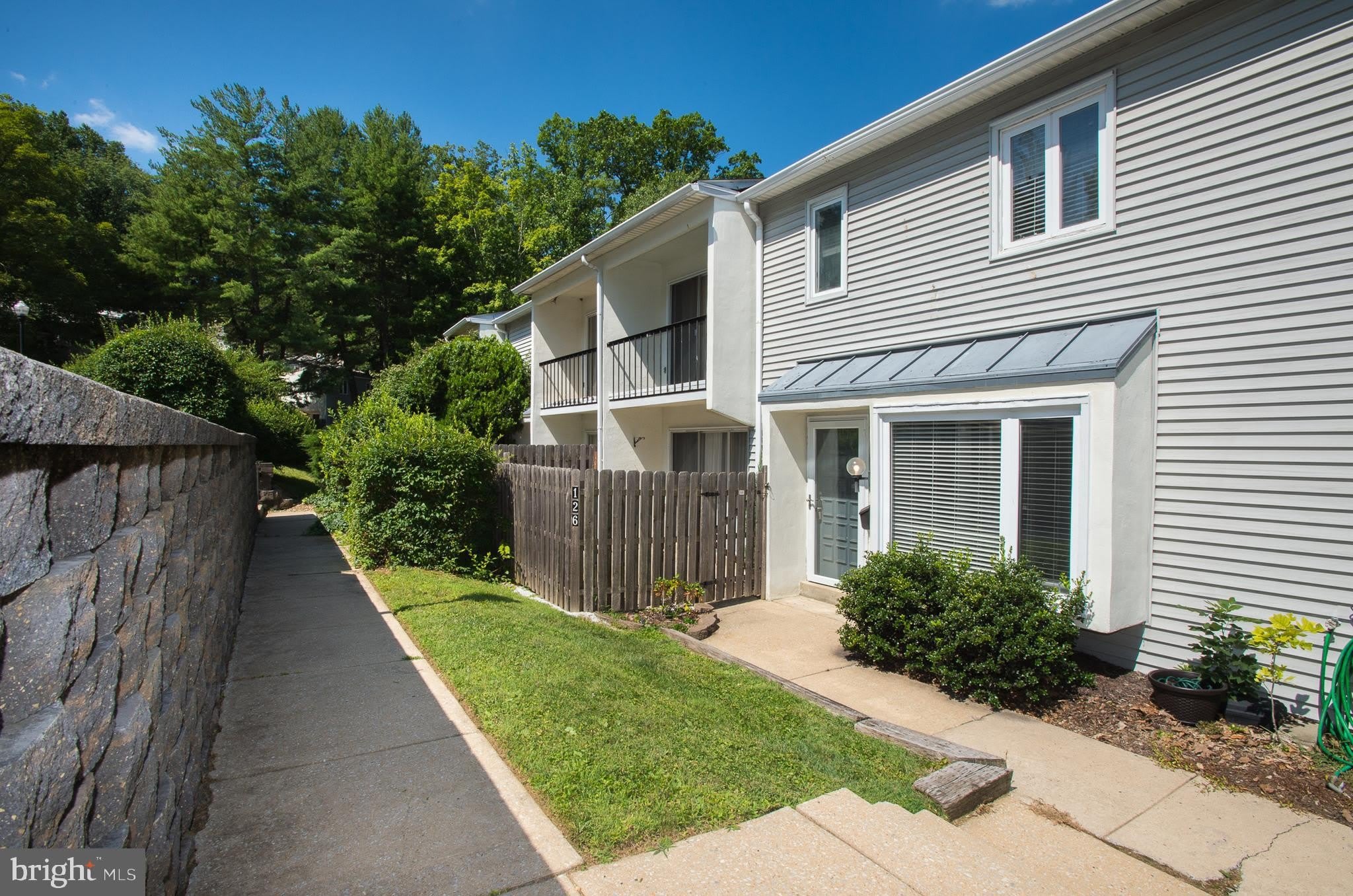 126 E CHELSEA Circle – photo 2