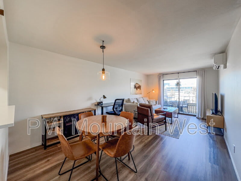 339 E. 600 S. – photo 1