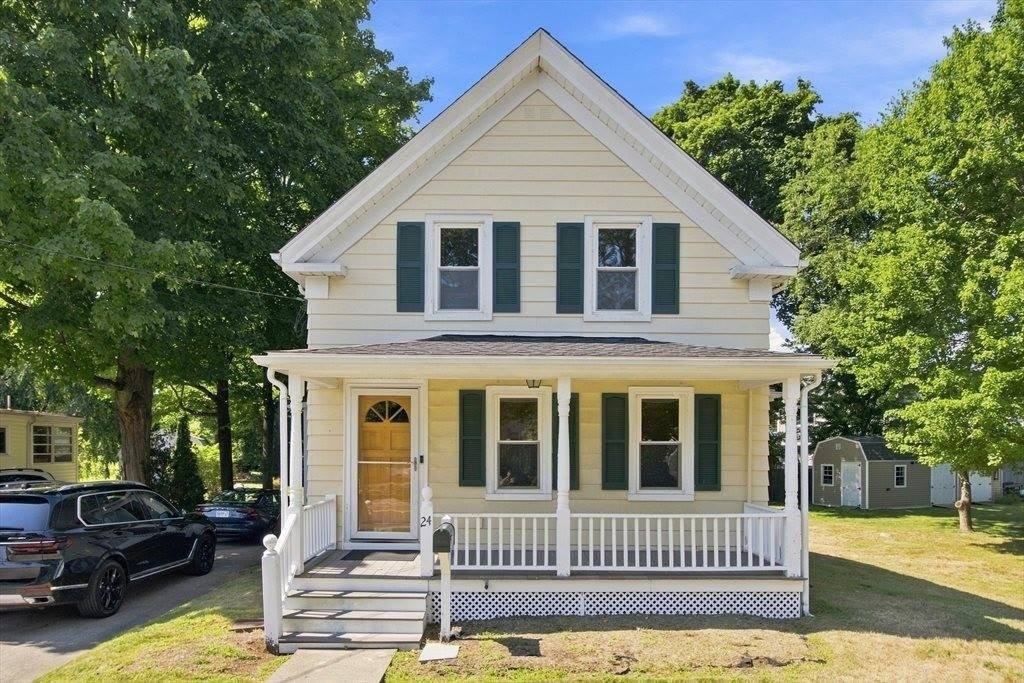 24 Railroad Ave – photo 1