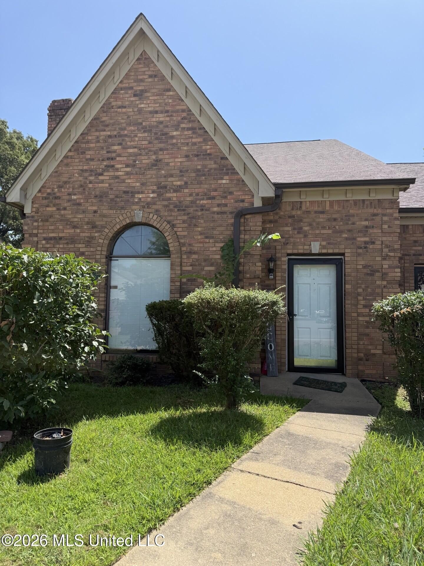 7090 Greenbriar Drive – photo 3