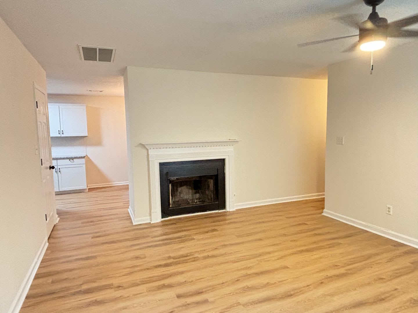 Cute Stepless 3 bedroom, 2 bath ranch in Dallas! – photo 3