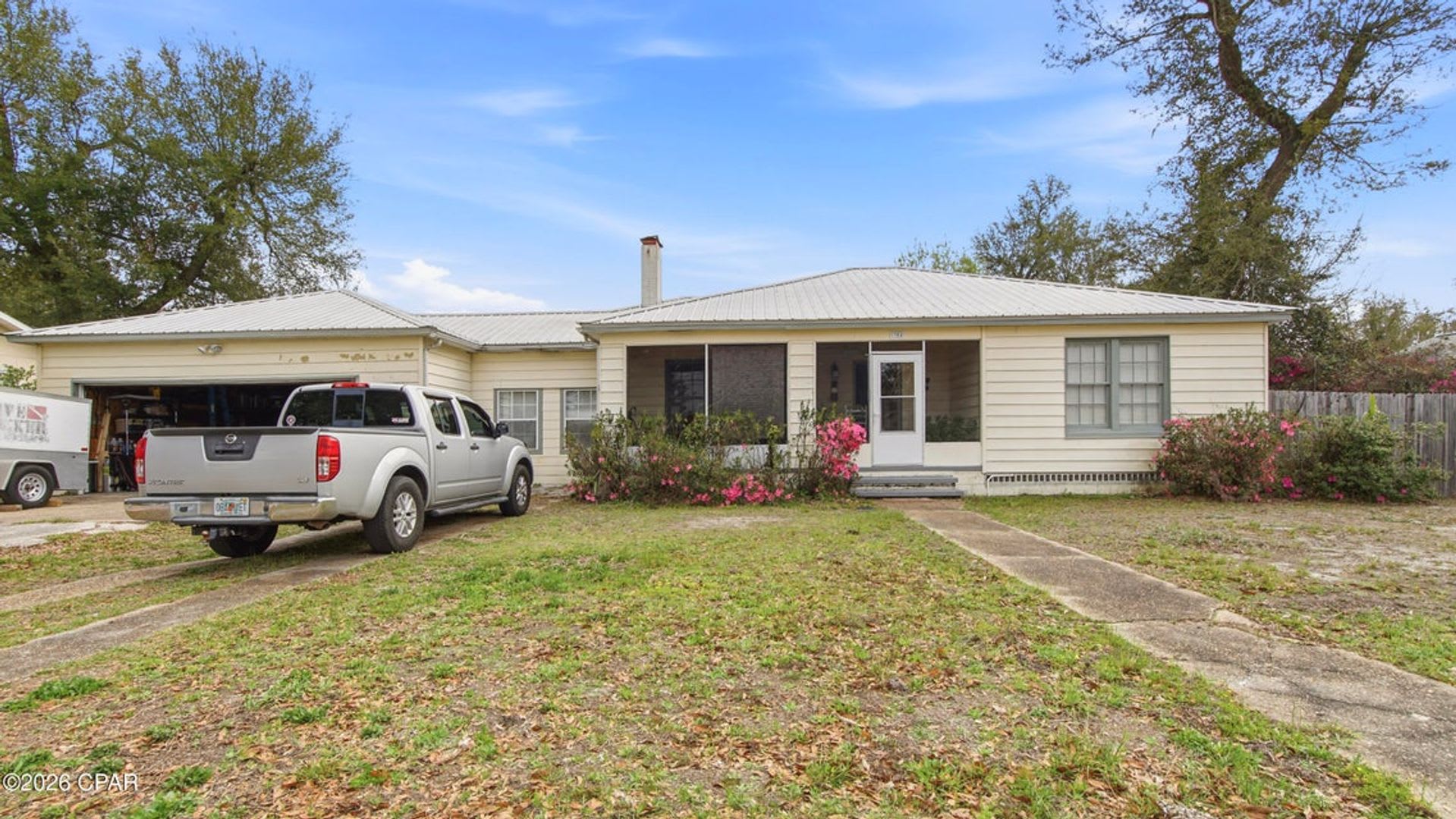 304 Allen Ave – photo 1