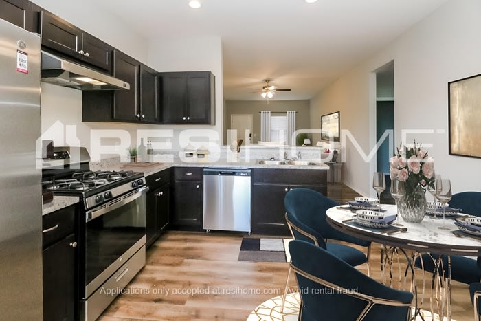 916 Klare Lane – photo 2