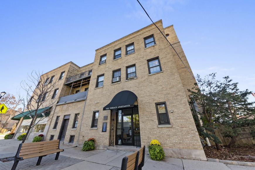 447 Roger Williams Ave – photo 1