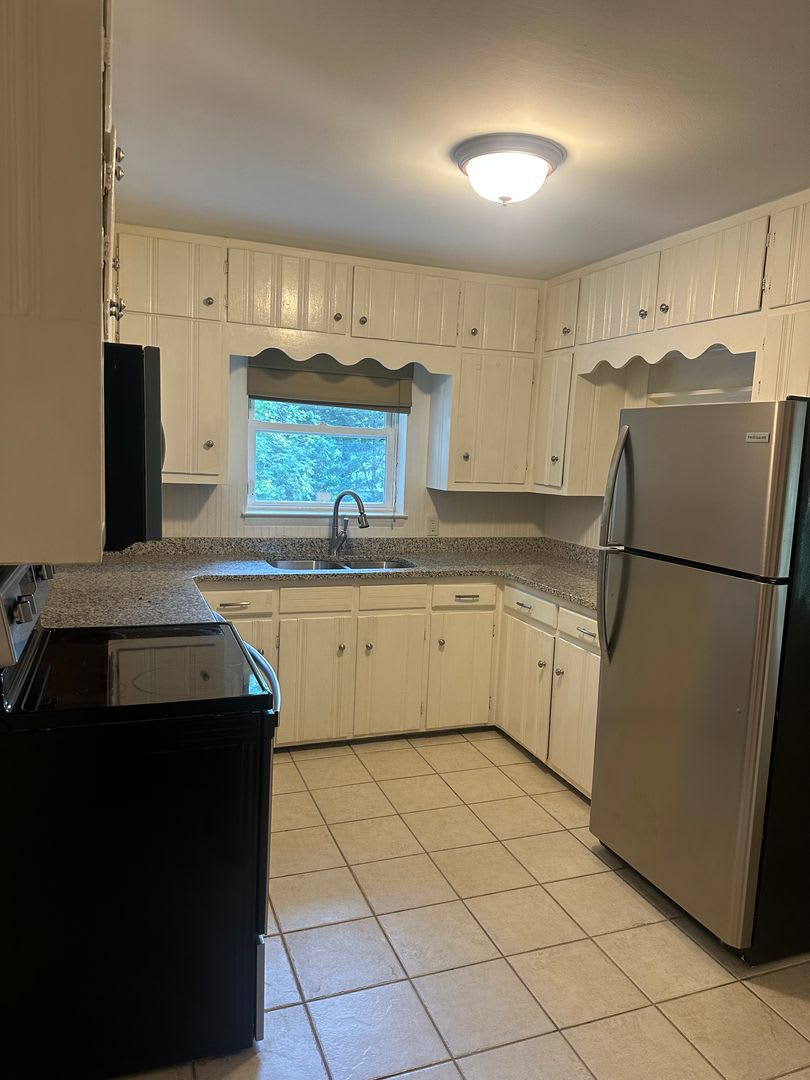 Single Family Ranch In Downtown Gainesville – photo 2