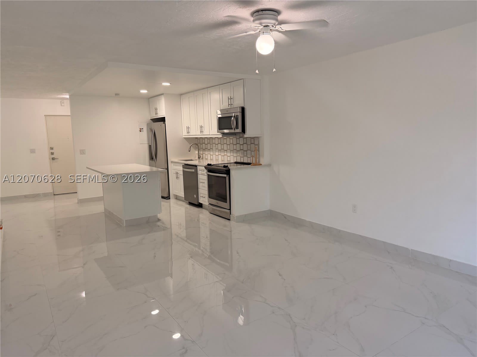 7000 NW 17th St – photo 5