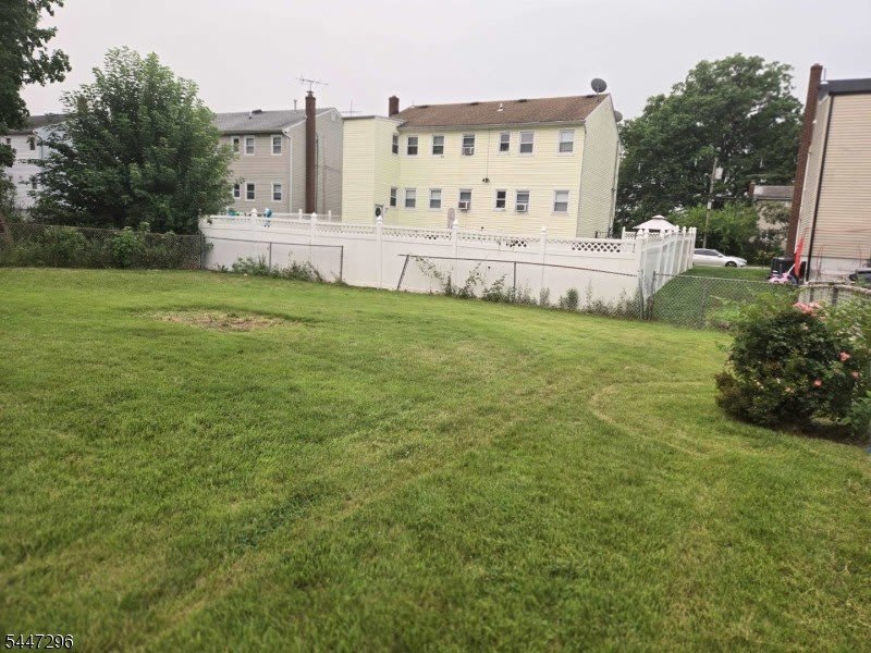 832 Dewey St – photo 3