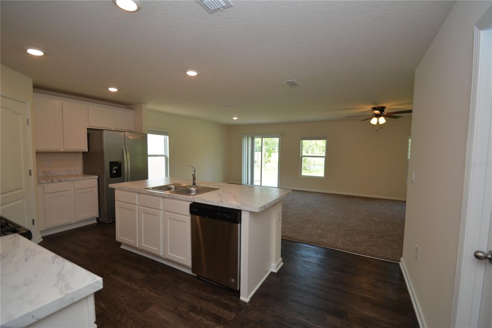 664 GRAND RESERVE Drive – photo 4
