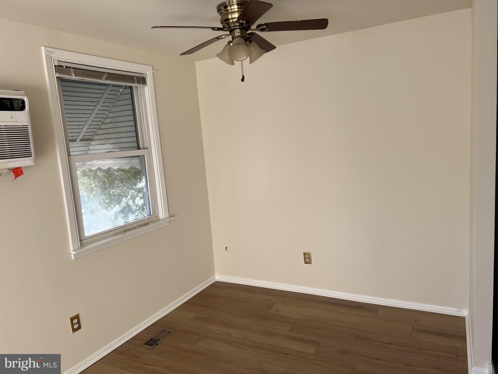 205 E ERICA Place – photo 3