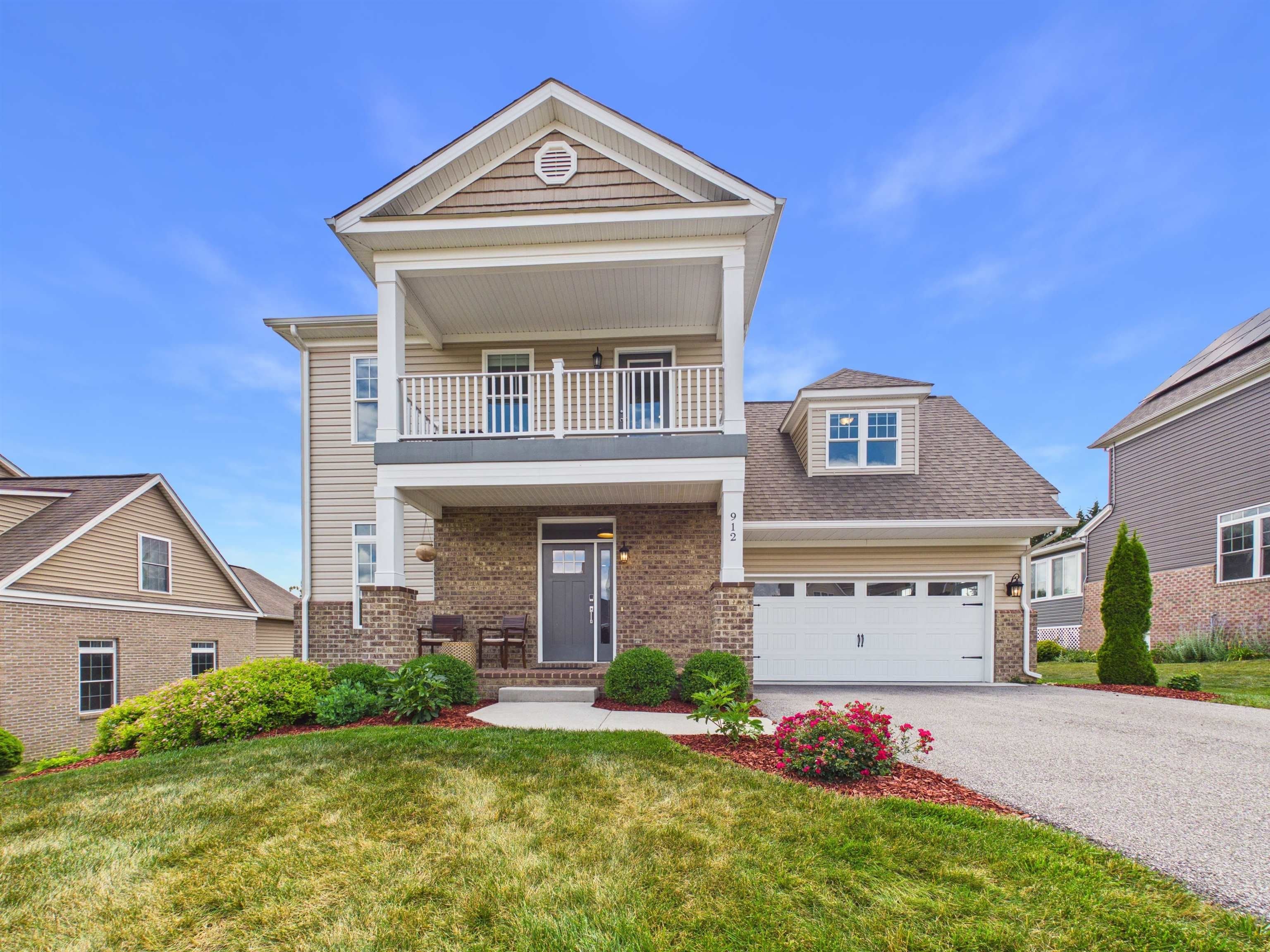 912 Kentwood Drive – photo 1