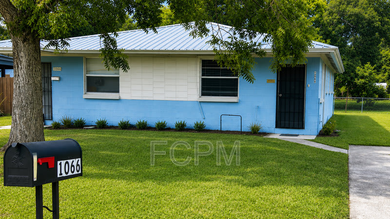 1064 Huron St – photo 1