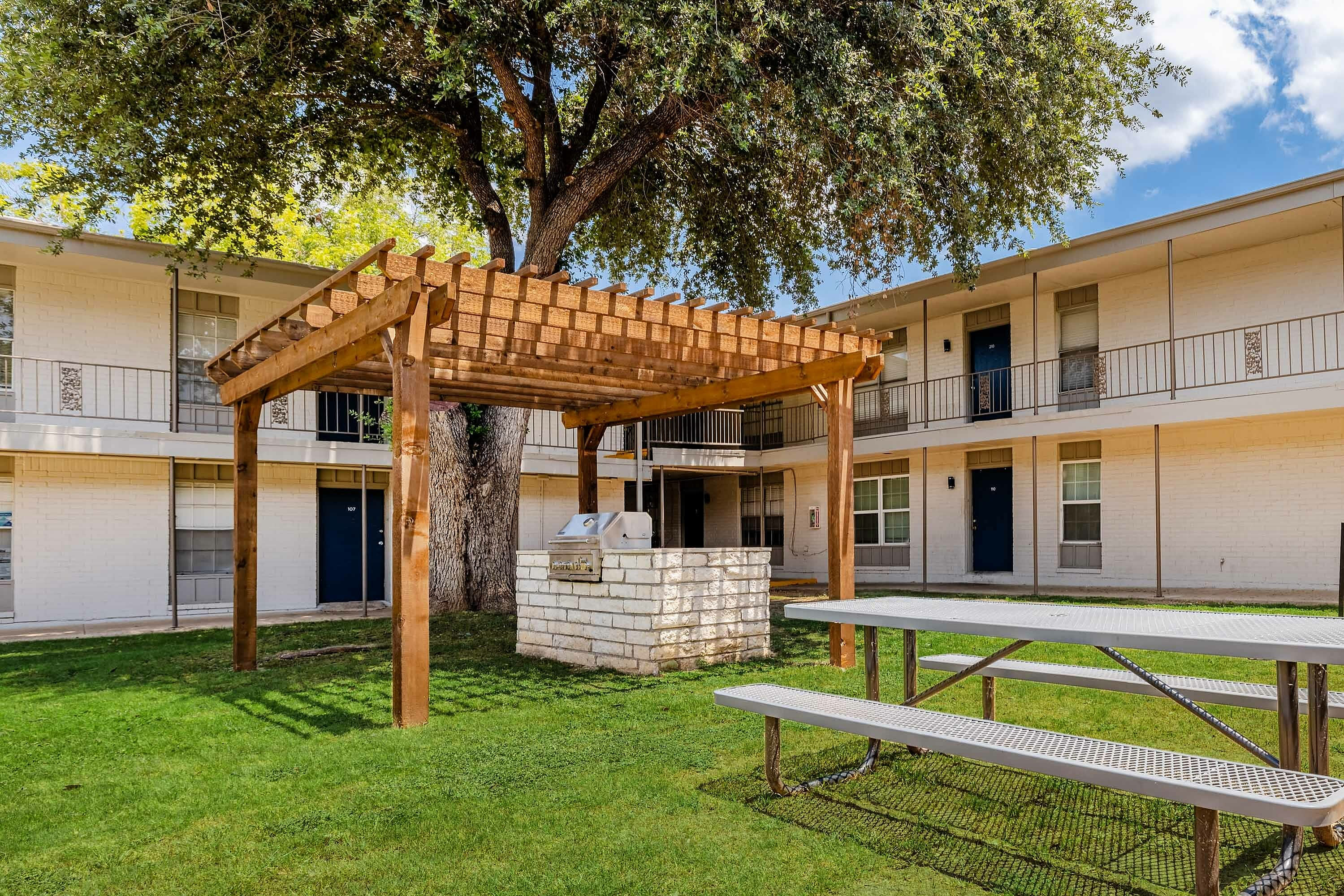 Villas at 1404 Apartments – photo 5