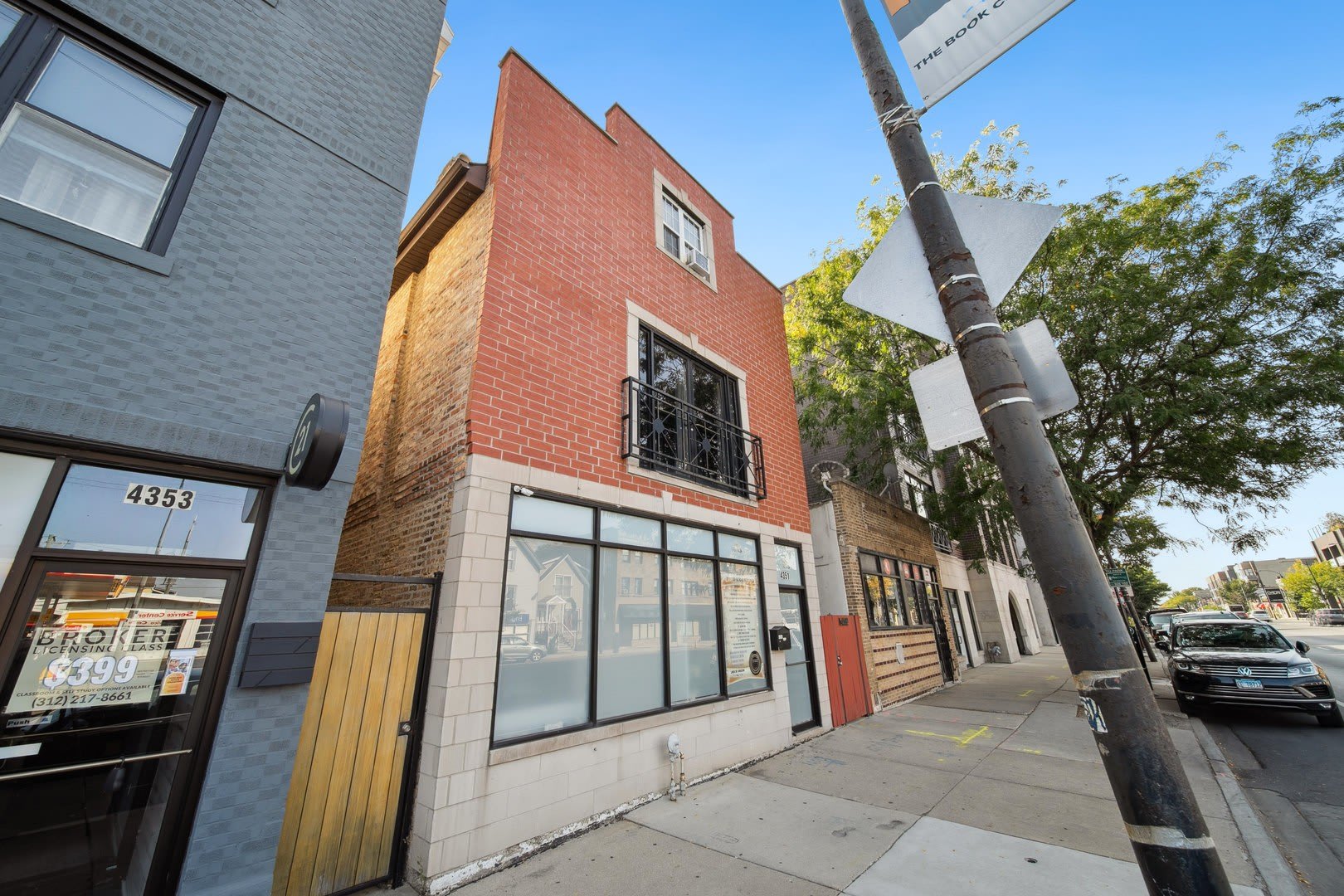 4351 N Western Avenue – photo 2
