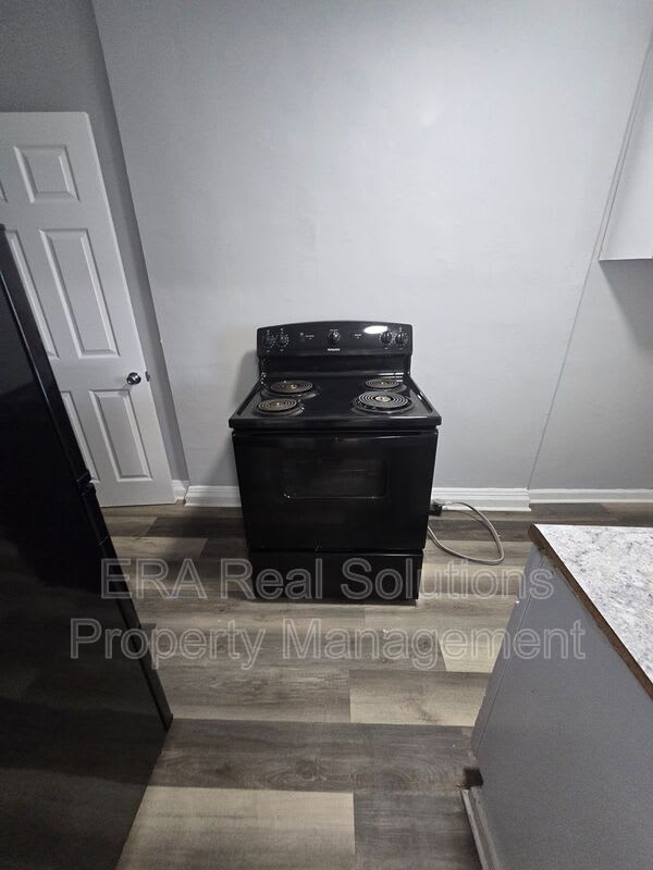 1577 Cordell Ave – photo 5