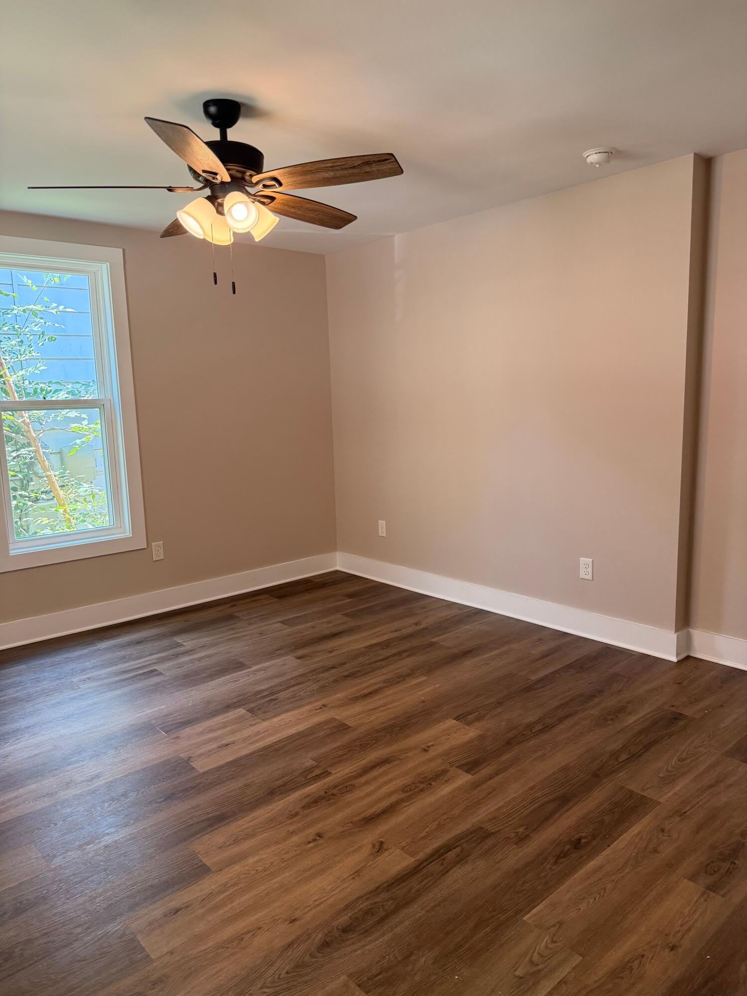 2410 E 19th Street – photo 4