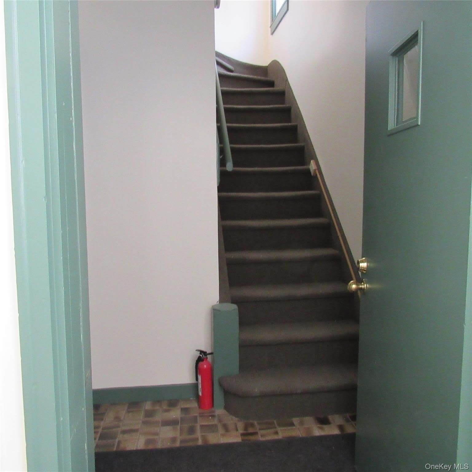 35 Taylor Avenue – photo 3