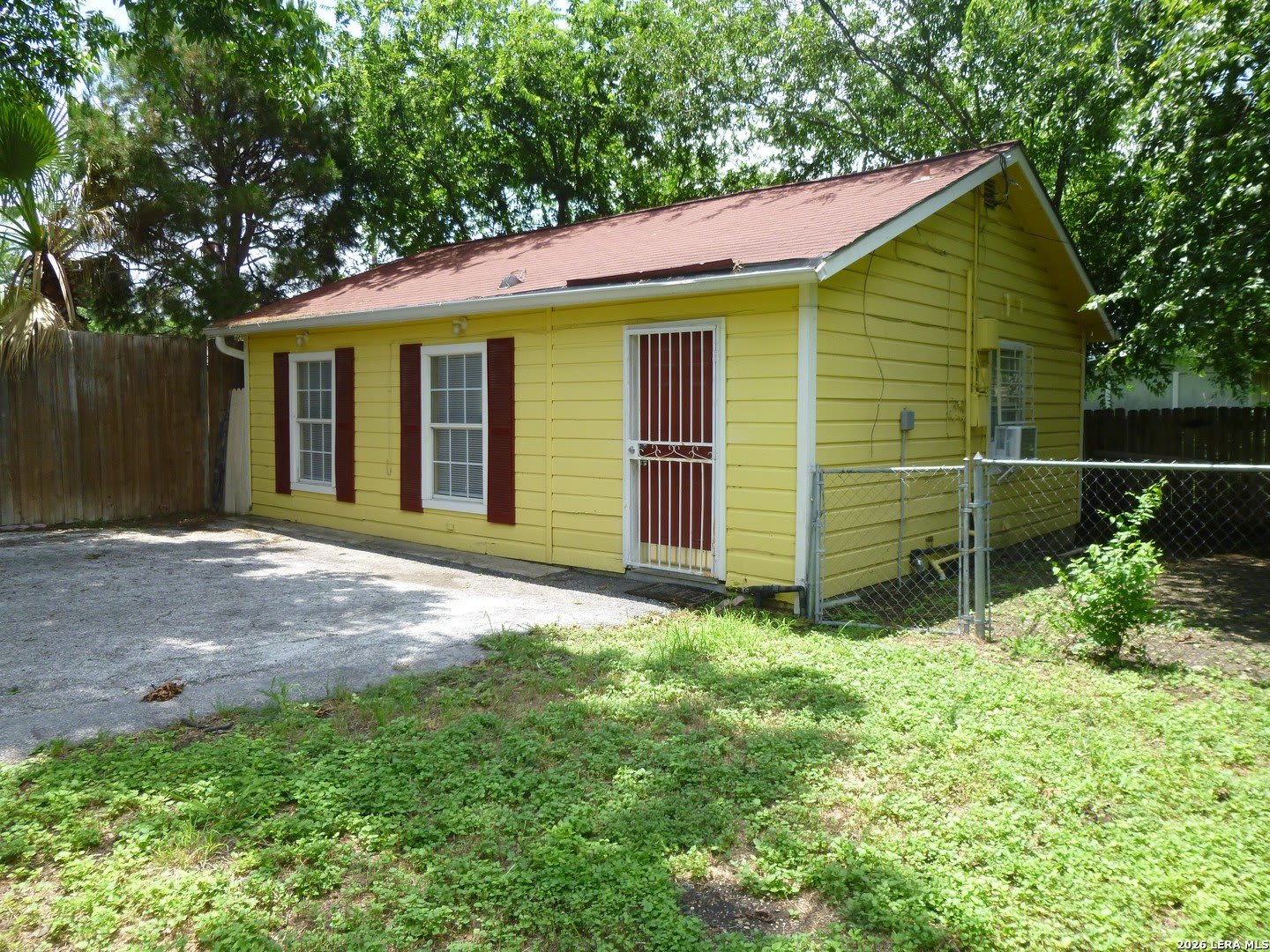 404 Donaldson Ave – photo 2