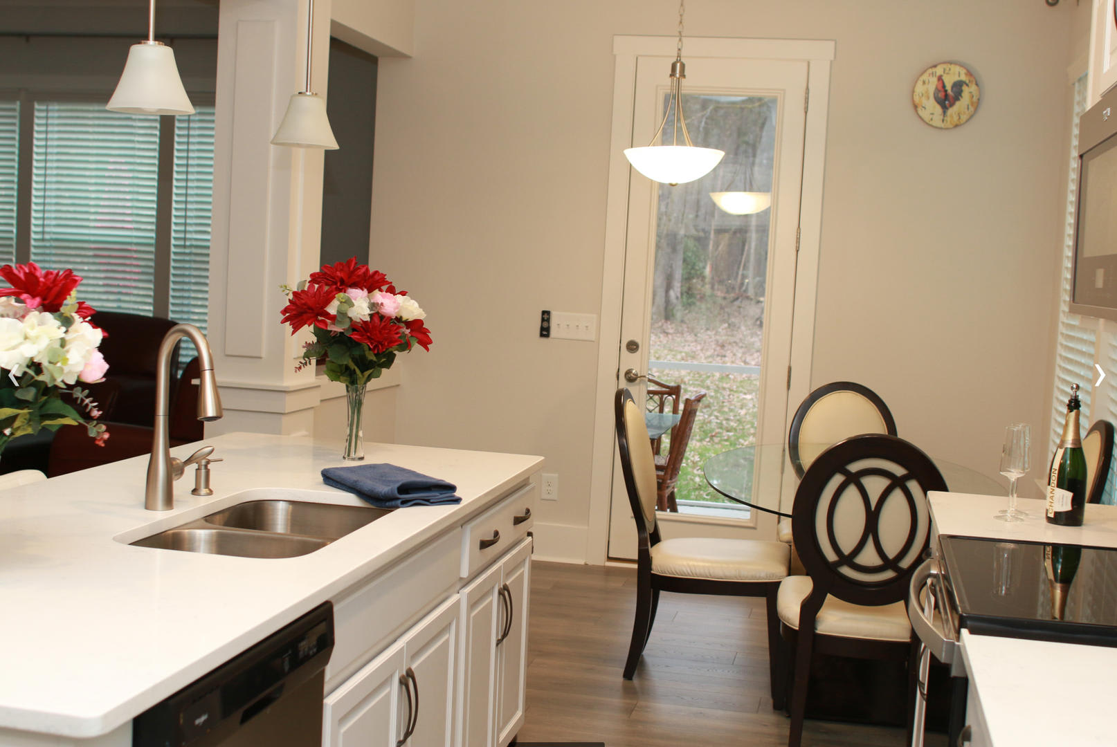 Room in 8 Bedroom Home at Grace Ln – photo 3