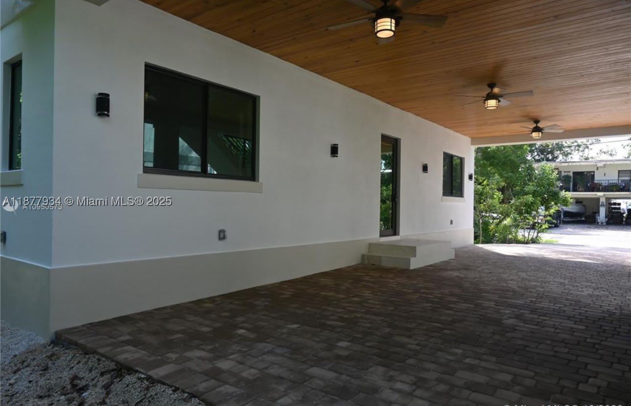14 Coral Dr – photo 2