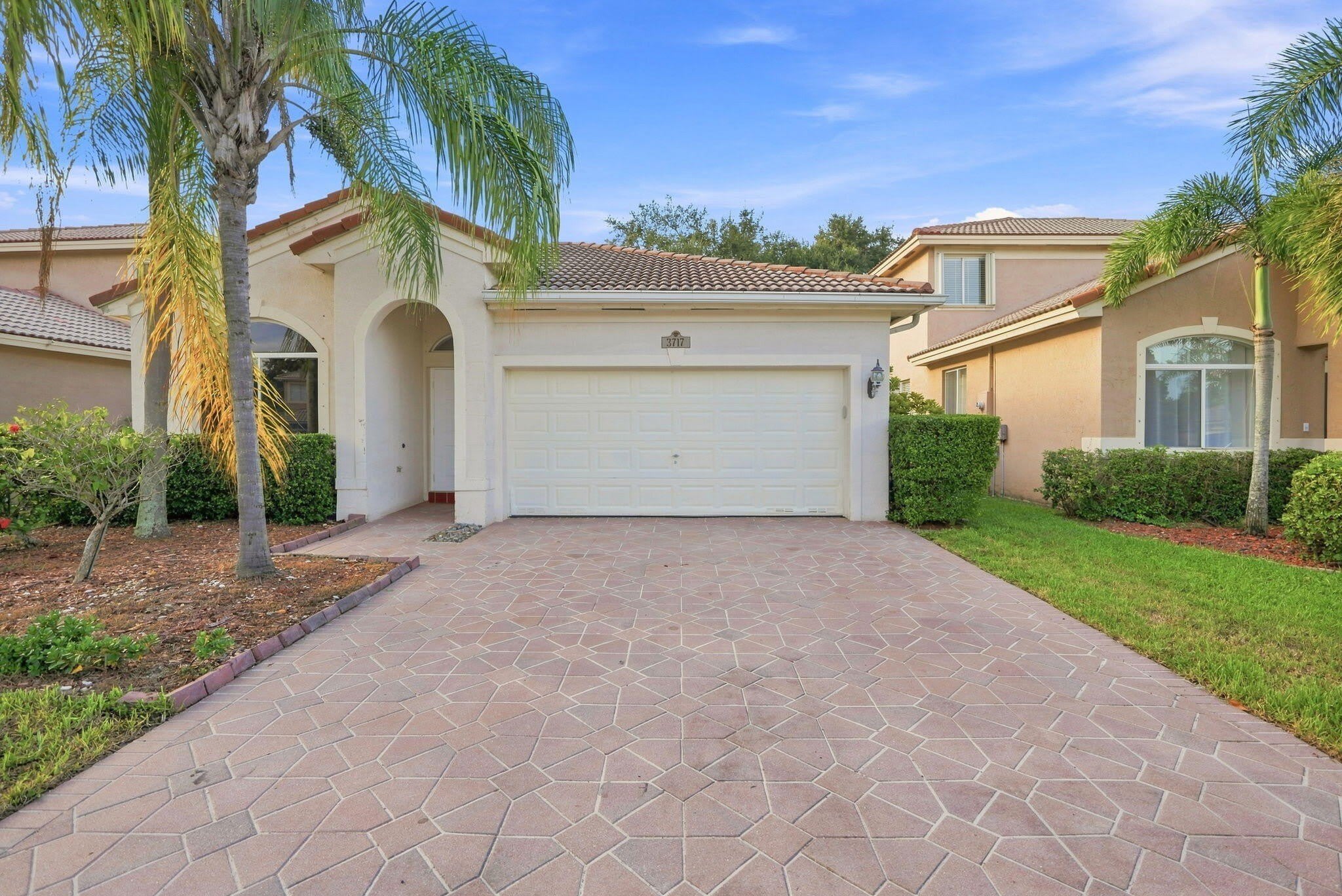 3717 Pebblebrook Manor – photo 2